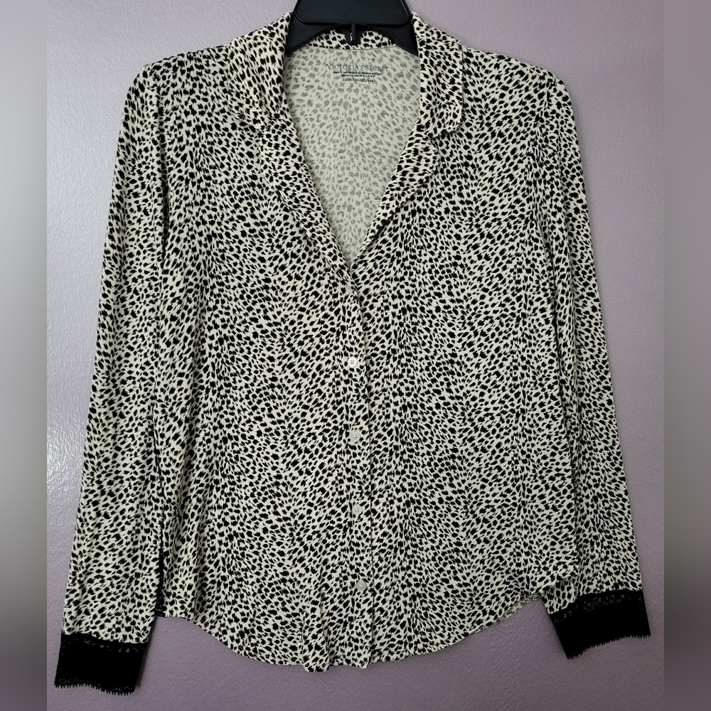 Victoria's Secret Black and Cream Casual‎ Button Down Top. Sleepwear XS.